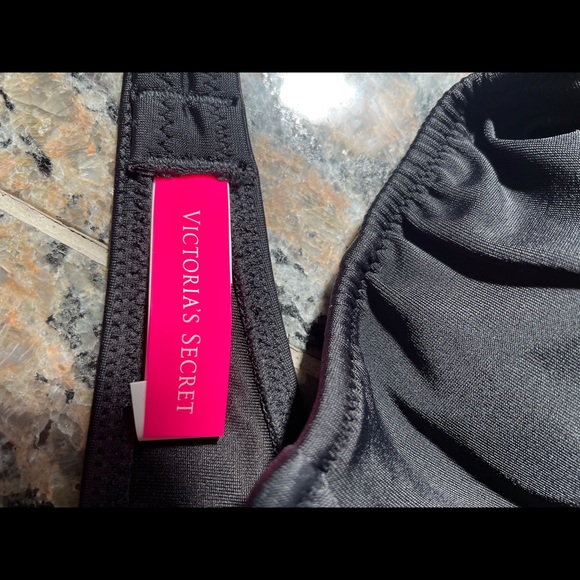 NEW Victoria’s Secret XS String Bikini - Picture 3 of 7
